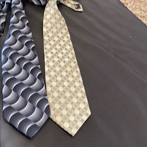 Silk neck ties